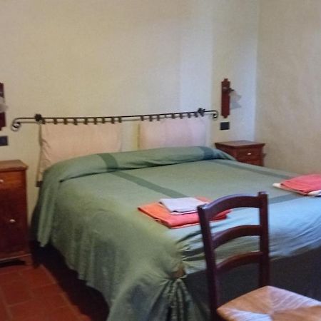 Agriturismo Valpietro Bed and Breakfast Urbania Exteriör bild